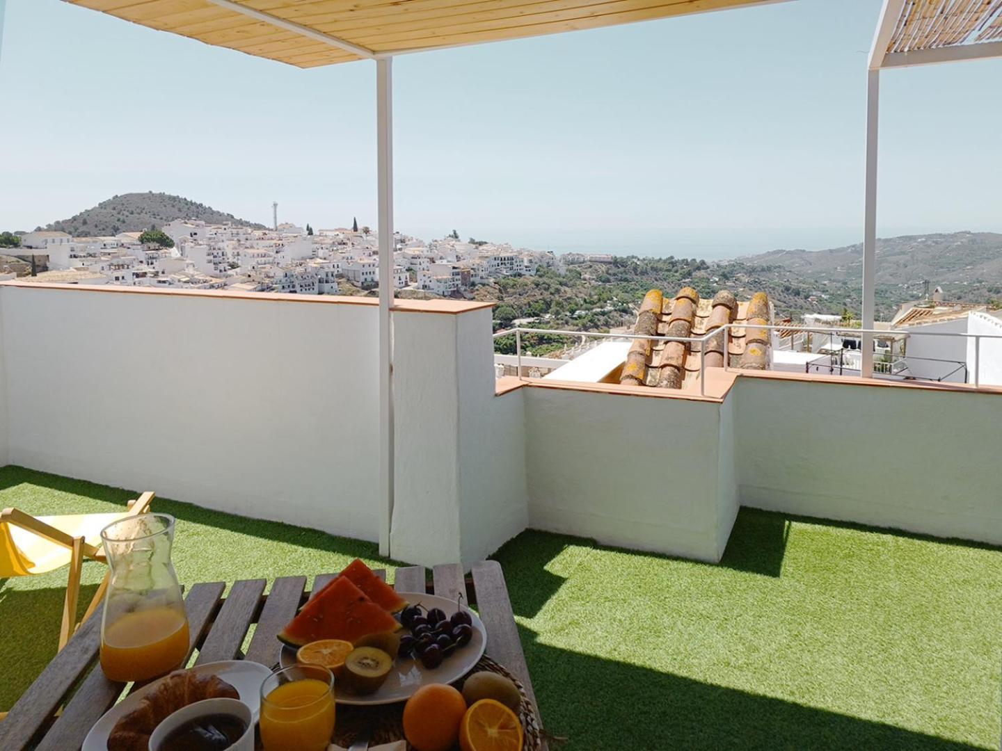 Las Pizarrillas: Tu Hogar En Este Blanco Pueblo Frigiliana Exterior photo